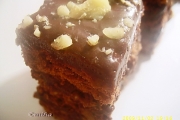 prajitura snickers cu nuca