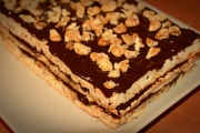 Prajitura cu nuca si crema