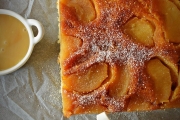 Prajitura de casa cu mere caramelizate