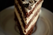 Felie de tort cu crema de mascarpone si vanilie