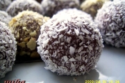 Bomboane de ciocolata cu nuca de cocos