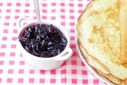 clatite cu dulceata de cirese amare