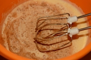 prajitura-cu-ciocolata-si-caramel-3