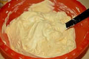 tort-cu-caramel-si-banane-9