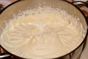 tort-cu-blat-de-ciocolata-si-crema-mascarpone-3