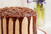 tort de ciocolata cu crema caramel cu caramel-2