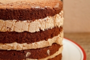 Preparare tort de ciocolata cu caramel