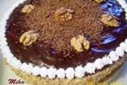 Tort cu mousse de ciocolata si nuci