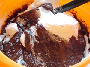 Cum se prepara blatul de tort cu cacao