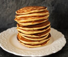 Pancakes- Clatite pufoase cu lapte batut